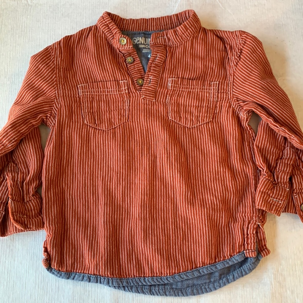 Genuine kids, Oshkosh long sleeve shirt size 4T.